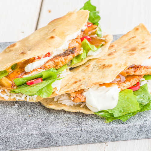 Chapati-leivät kanatäytteellä