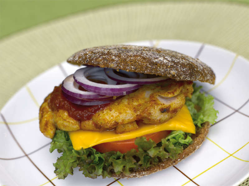 Rukiinen kanaburger ja chiliketsuppi
