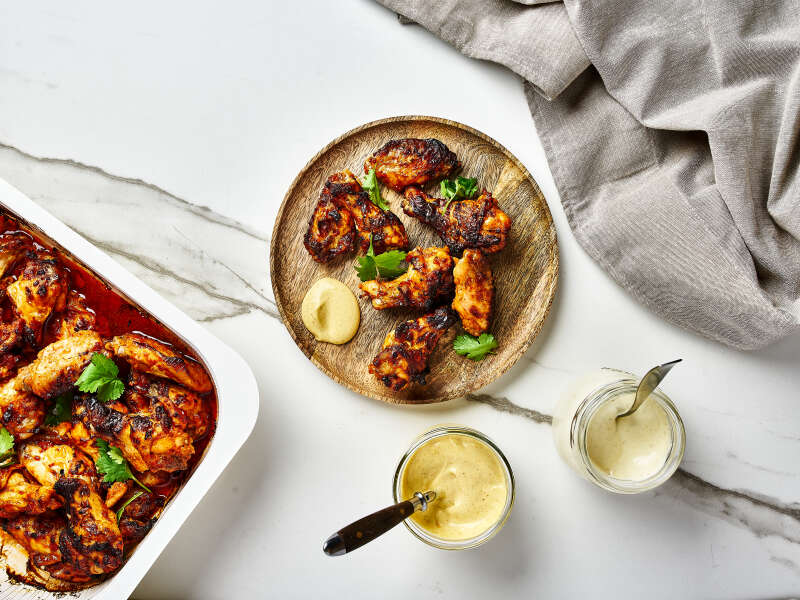Sriracha-kanansiivet kahdella dipillä