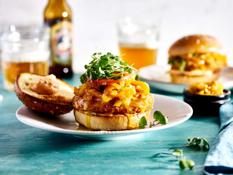 Crispy chicken burger